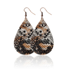 Load image into Gallery viewer, Fashionable leather Earrings, floral lattice drop Earrings
