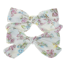 Load image into Gallery viewer, Children&#39;s floral printed cotton hair Clip
