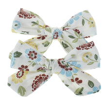 Load image into Gallery viewer, Children&#39;s floral printed cotton hair Clip
