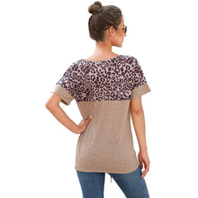 Load image into Gallery viewer, Leopard print sequin pocket loose knotted T-shirt
