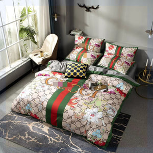 Four-piece quilt cover （one quilt cover, one bed sheet, two pillows）