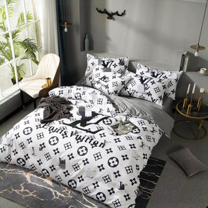 Four-piece quilt cover （one quilt cover, one bed sheet, two pillows）