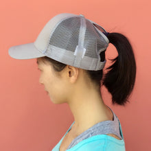 Load image into Gallery viewer, Fashion mesh Baseball Cap
