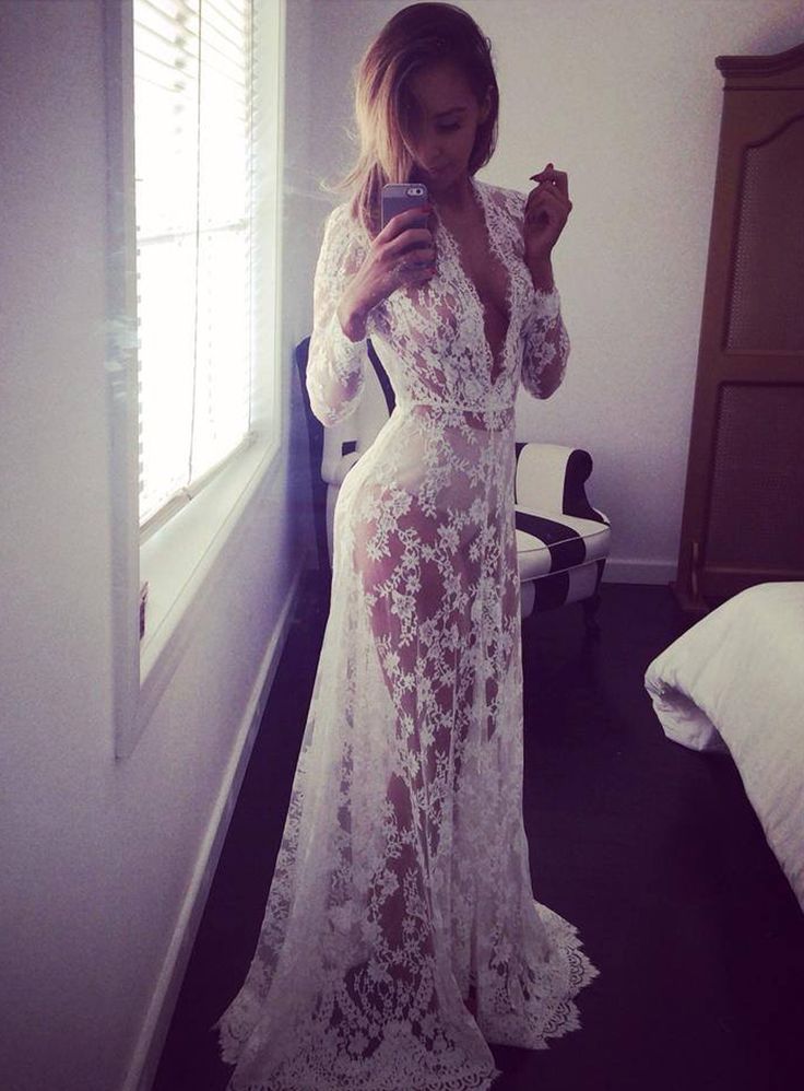 Sexy deep V-neck long sleeve lace tight tail Dress